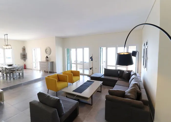 Faiax Βίλα Πυργί