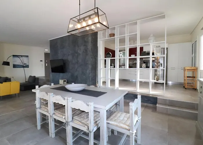 Faiax *