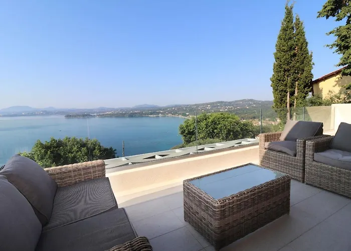 Faiax فيلة Pyrgi (Corfu)