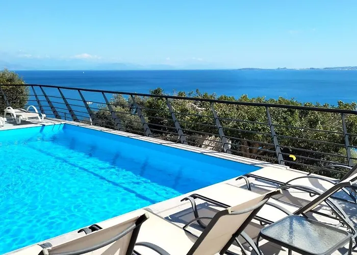 Faiax فيلة Pyrgi (Corfu)